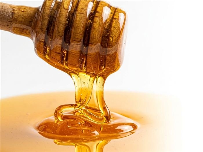 Natural honey used to sweeten Hinuki jelly sticks without added sugar